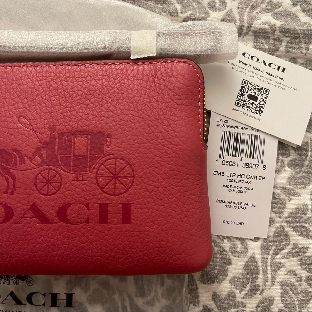 COACH wristlet - Picture 3 of 4